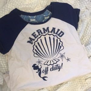 🤩 4/$25 Mermaid Tee!